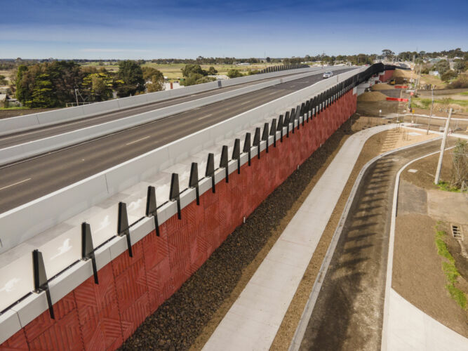 The largest precast concreet arch in the Southern Hemisphere installed as a bridge at a mine site in Western Australia