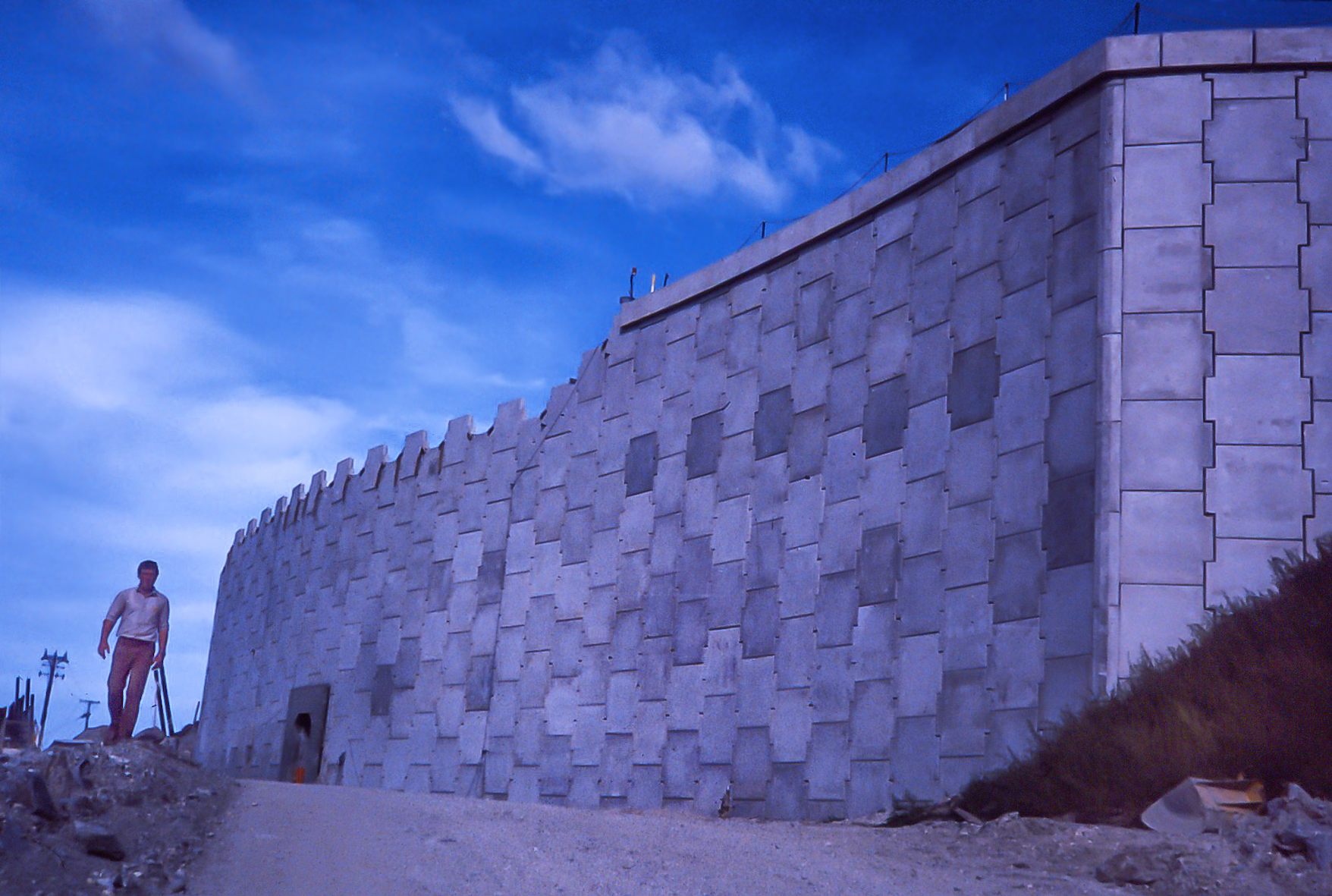 Clyde Dam New Zealand Geoquest